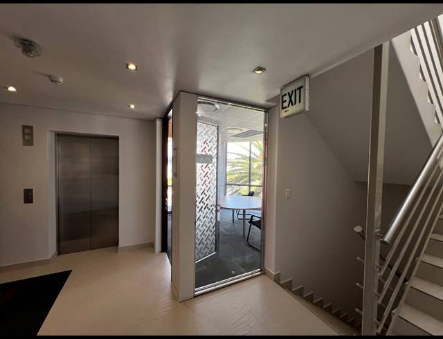 597M² OFFICE TO LET IN BELLVILLE CENTRAL